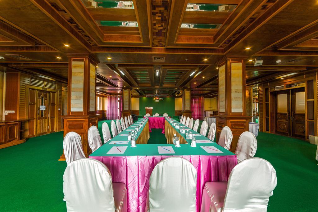 Blue River Hotel Phnom Penh Eksteriør billede