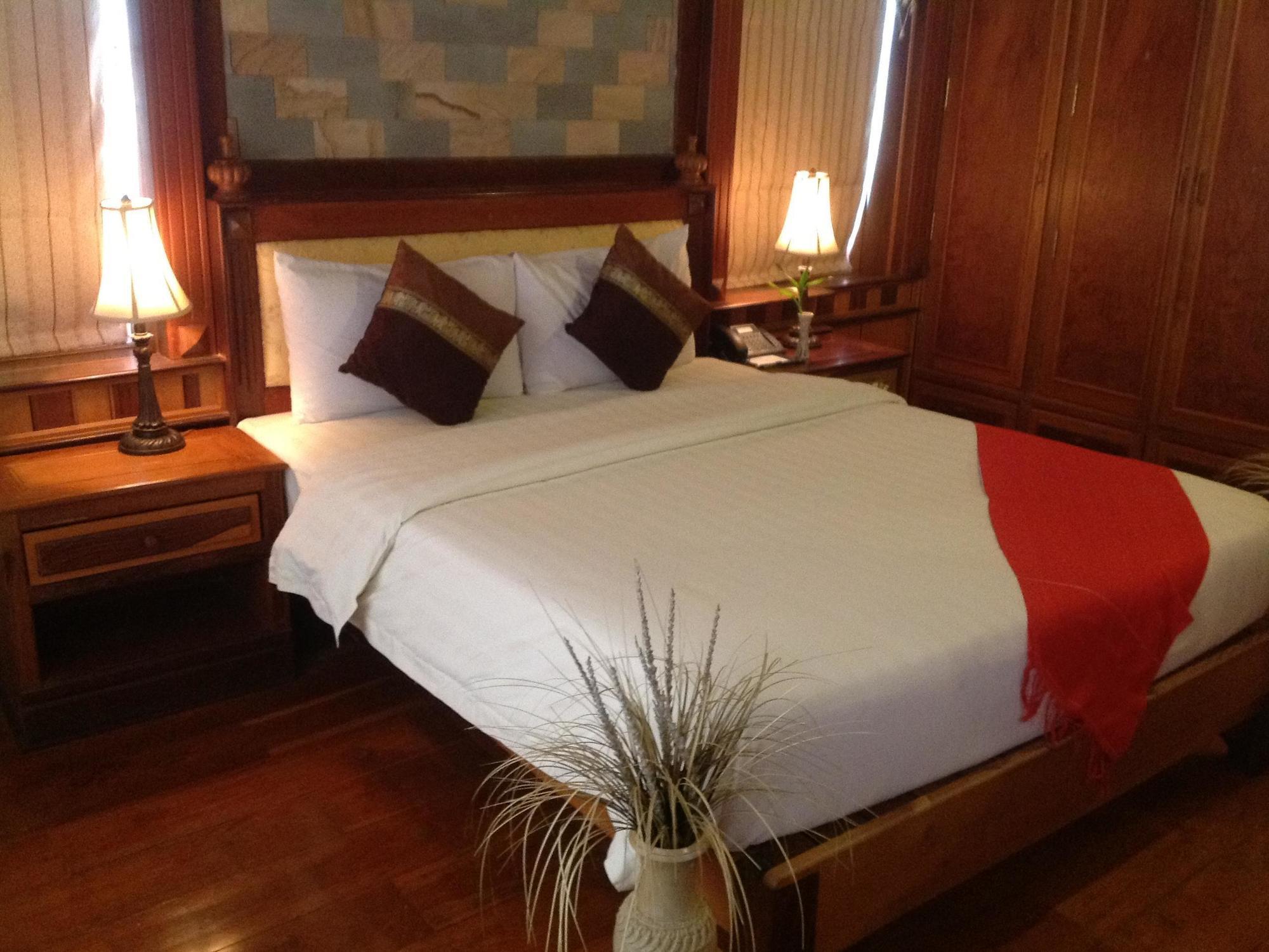 Blue River Hotel Phnom Penh Eksteriør billede