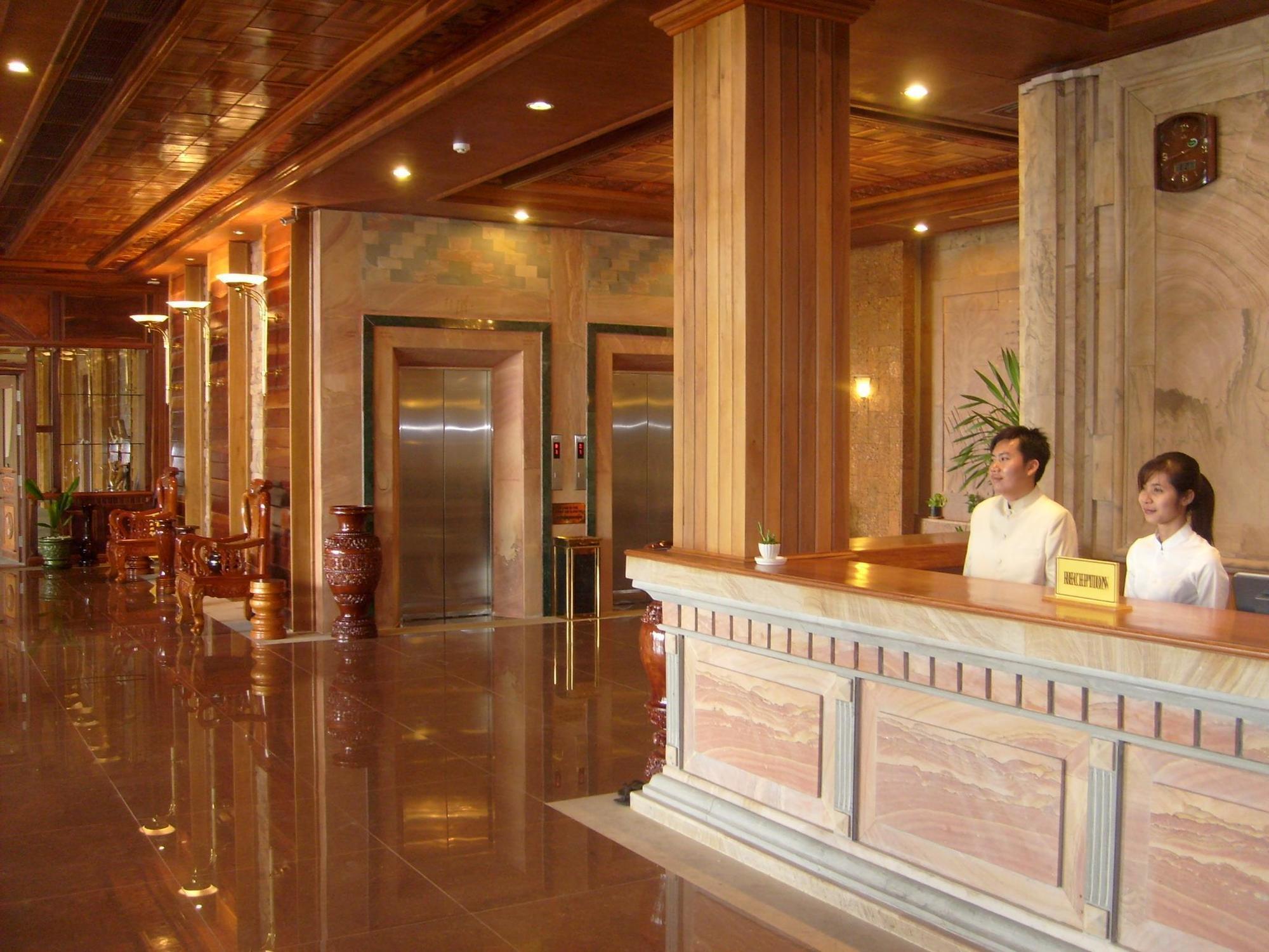 Blue River Hotel Phnom Penh Eksteriør billede