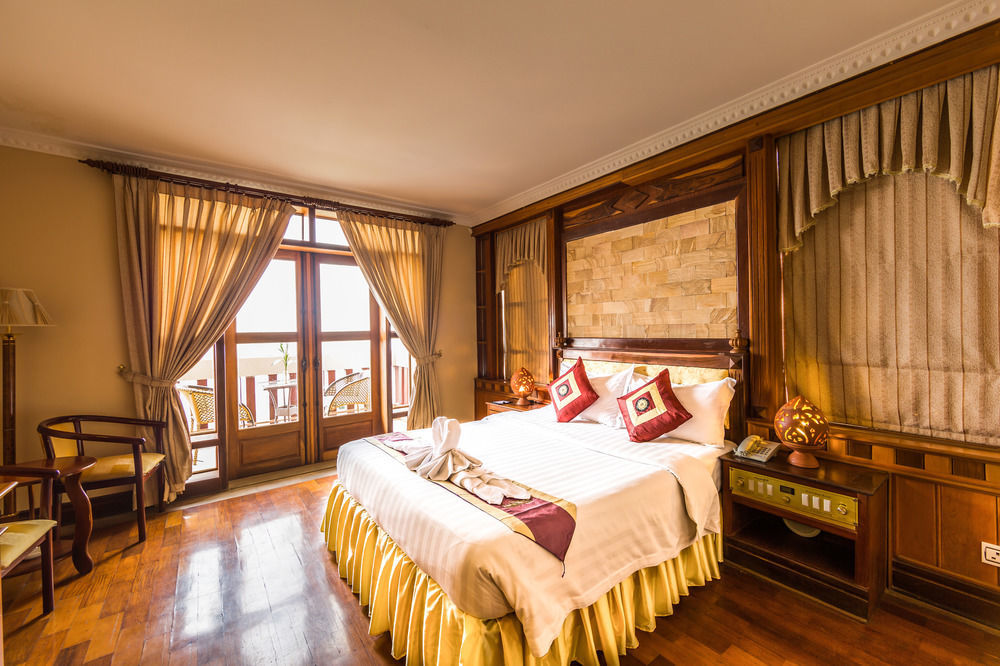 Blue River Hotel Phnom Penh Eksteriør billede